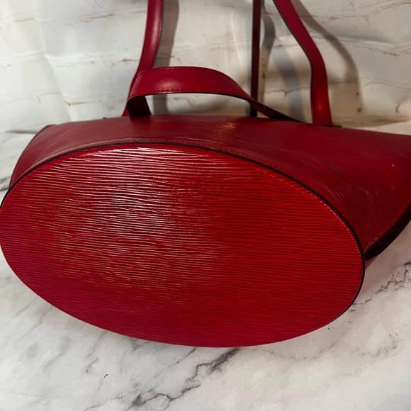 GUC Louis Vuitton Saint Jacques Red Epi Tote - Picture 8 of 12